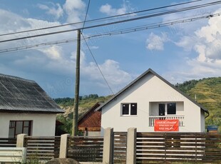 Casa de vanzare 112 mp plus anexe si teren in Bogdan Voda Maramures