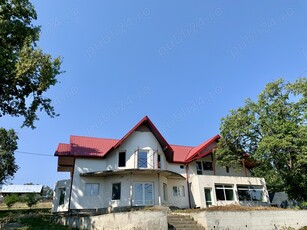 Casa de vanzare in Girov, Neamt.