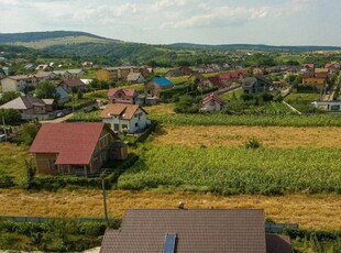 Casa de vanzare la rosu in Bacau, Magura