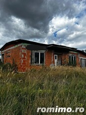 Casa la rosu, 1200 mp, zona Prelungirea Craiovei