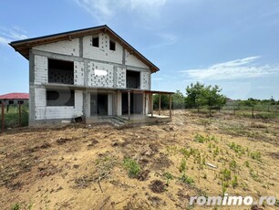 Casa la rosu, 137 mp utili, 642 mp teren, zona Catargiu