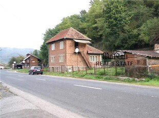 Casa traditionala in Sat Zdrapti, Comuna Ciscior, Judetul Hunedoara. EXCLUSIV - comision 0