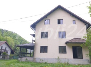 Cheia - Valea Popii, Vila S+P+E+M, 9 camere, 5 bai cu posibilitate in rate