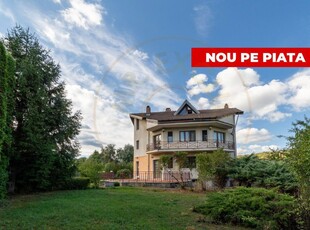 Casa 9 camere multifunctionala cu potential de investitie Bascov-Arges