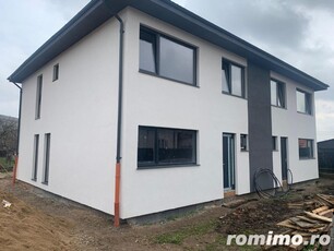 Duplex cu 4 camere, incalzire in pardoseala, panouri fotovoltaice, Gilau