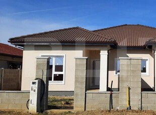 Duplex de 3 camere pe parter, 320 mp teren, Mosnita Noua!