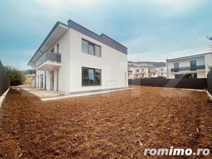 Duplex de vanzare, 111 mp , 300 teren, strada Magnoliei