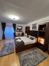 Inchiriez apartament cu 1 cameră exclusivist in Centrul vechi Brasov, direct PROPRIETAR!