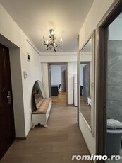 Închiriez apartament cu 2 camere, decomandat în zona Cornisa