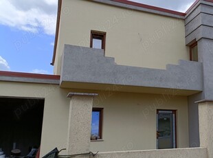 Proprietar Casa Valea Lupului GARAJ