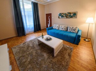 Proprietar, vând apartament 3 camere, 2 bai, 75 mp, in zona Piata Unirii, pe str. Eugeniu de Savoya