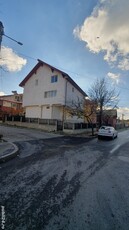 Proprietar vand apartament 3 camere central Techirghiol