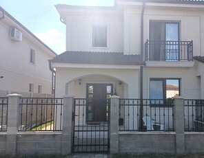 Proprietar vand casa in Dumbravita- model insiruit- pozitie pe lateral