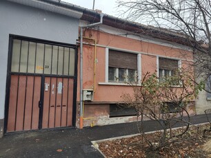 Vând urgent casă ultracentral Oradea, negociabil