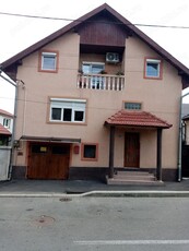 Vand casa cu etaj 5 camere+