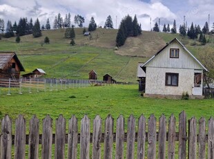 vand casa de locuit + teren