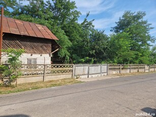 Vând casa și teren în sat Strejnicu, județ Prahova