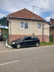 vand casa in ghelari hunedoara