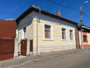 Vand casa zona Semicentrala, Str. M.Eminescu (Piata Mica)