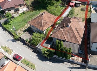 Vand sau schimb casa in Hunedoara