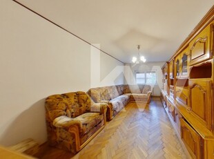 Vânzare apartament cu 2 camere, decomandat, zona Blumăna