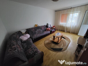 Apartament 3 camere etaj 4/4 str Dunavat