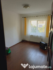 Apartament 4 camere, zona Nord