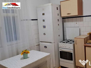 Apartament cu 3 camere în zona Păcii