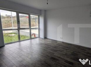 Apartament de 1 cameră 45 mp, loc de parcare inclus, pe mal