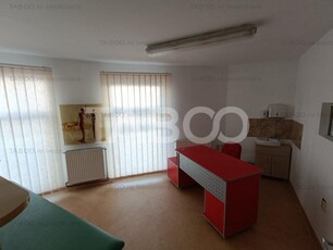 Spatiu comercial 5 incaperi 3 bai 107 mpu boxa zona Cetate Alba Iulia