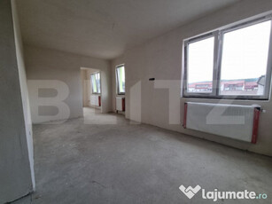 Apartament 2 camere, orientat S-E, etaj intermediar, ultrace