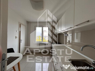 Apartament 3 camere, etaj intermediar cu centrala in Piat...