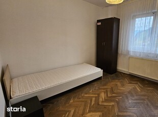 Apartament 2 camere semidecomandat etaj intermediar B-dul Vlahuta