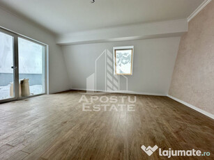 Apartament cu 3 camere, decomandat, terasa 50 mp, zona Pl...