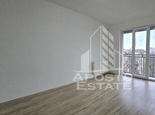 Apartament cu 3 camere si 2 bai, centrala proprie, zona Aradului