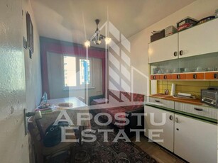 Apartament cu 4 camere, comision 0, pe Bulevardul Liviu Rebreanu