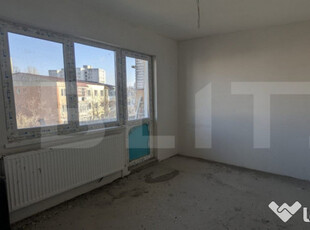 Apartament de 3 camere, 62 mp, zona Podu Roș