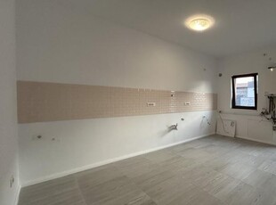 Apartament de vanzare cu 3 camere, parter - Giarmata Vii