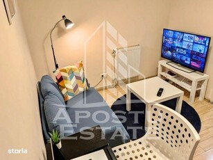 Vând apartament 4 camere