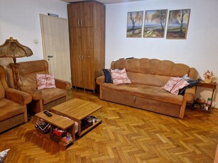 APARTAMENT SEMIDECOMANDAT 3 CAMERE SAGULUI