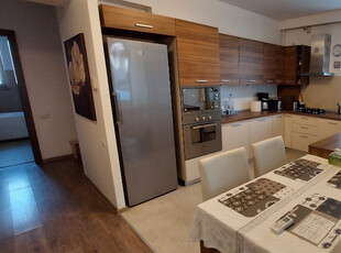 Apartament spatios 3 camere