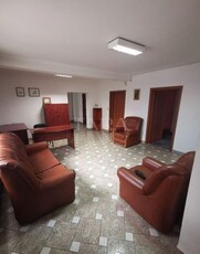 Casa cu etaj, 7 camere in Gheorgheni Locatie excelenta, posibilitati multiple