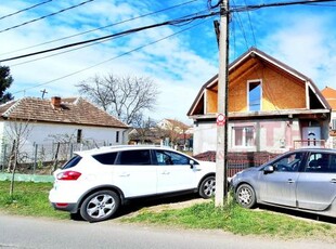 Casa individuala, 3 camere, fara teren, zona Plopi, langa Scoala