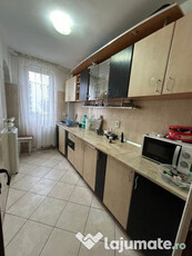 De vanzare apartament cu 3 camere