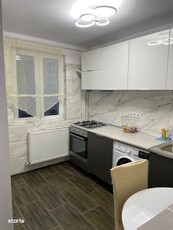 Apartament cu 3 camere, zona 