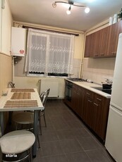 De vanzare Apartament 3 camere, zona Cetate – Liceul Sportiv.