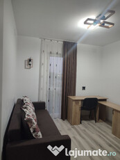 Inchiriez apartament cu 3 camere, zona lipovei + loc de parcare