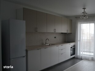 Apartament 2 camere, etaj intermediar, balcon, parcare, zona Stejarulu