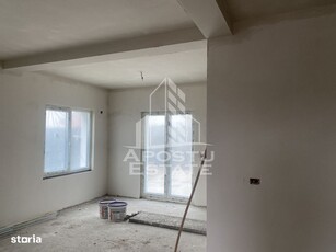 Roman Ultracentral - Apartament 3 camere decomandat 64mp Etaj 2