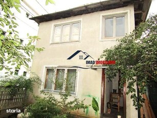 Ultracentral!! Vanzare casa C1+C2+C3 - 44 mp in Targoviste - zona Pri